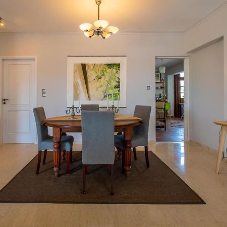 Spacious Apartment In Kavouri Athens Exterior photo