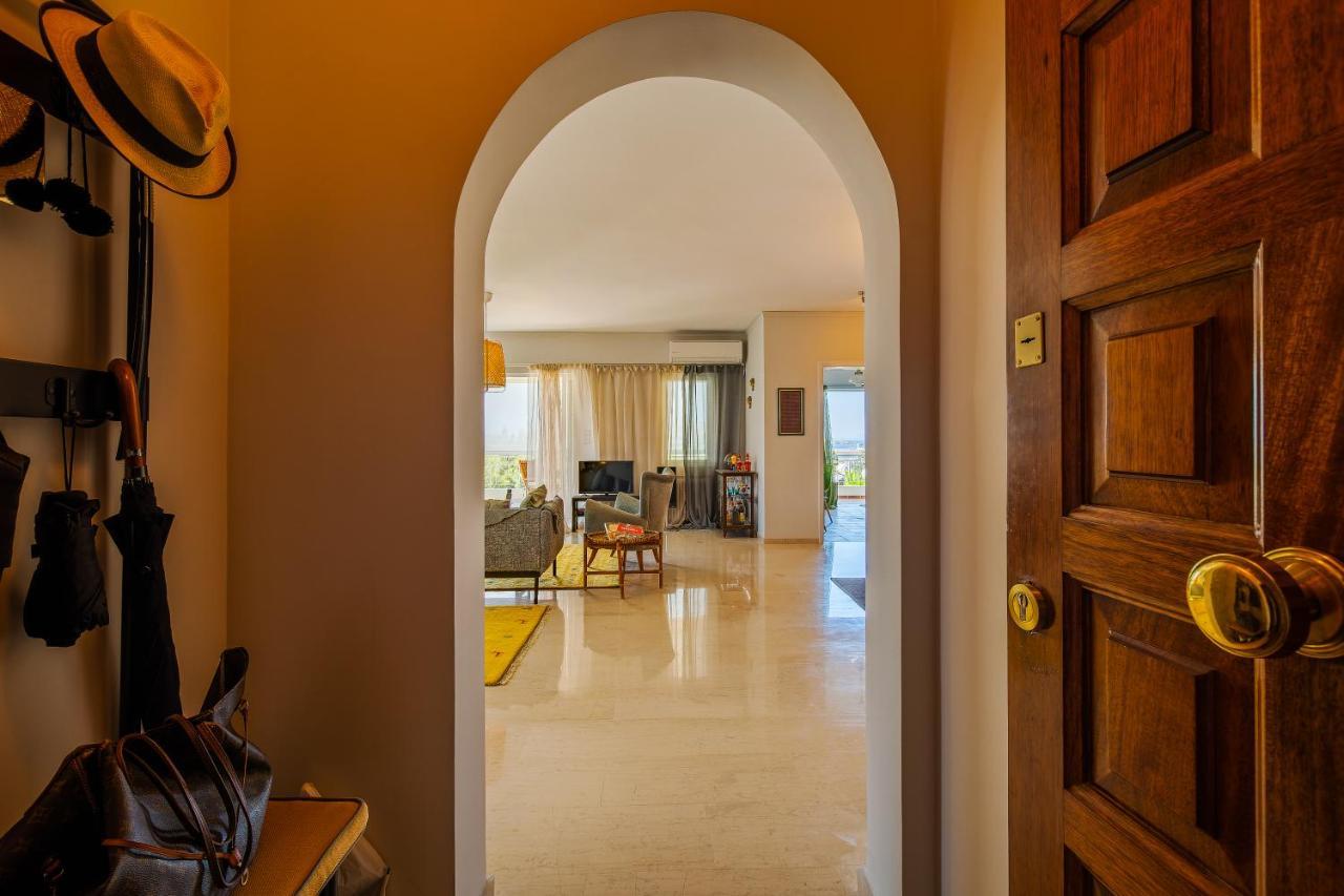 Spacious Apartment In Kavouri Athens Exterior photo